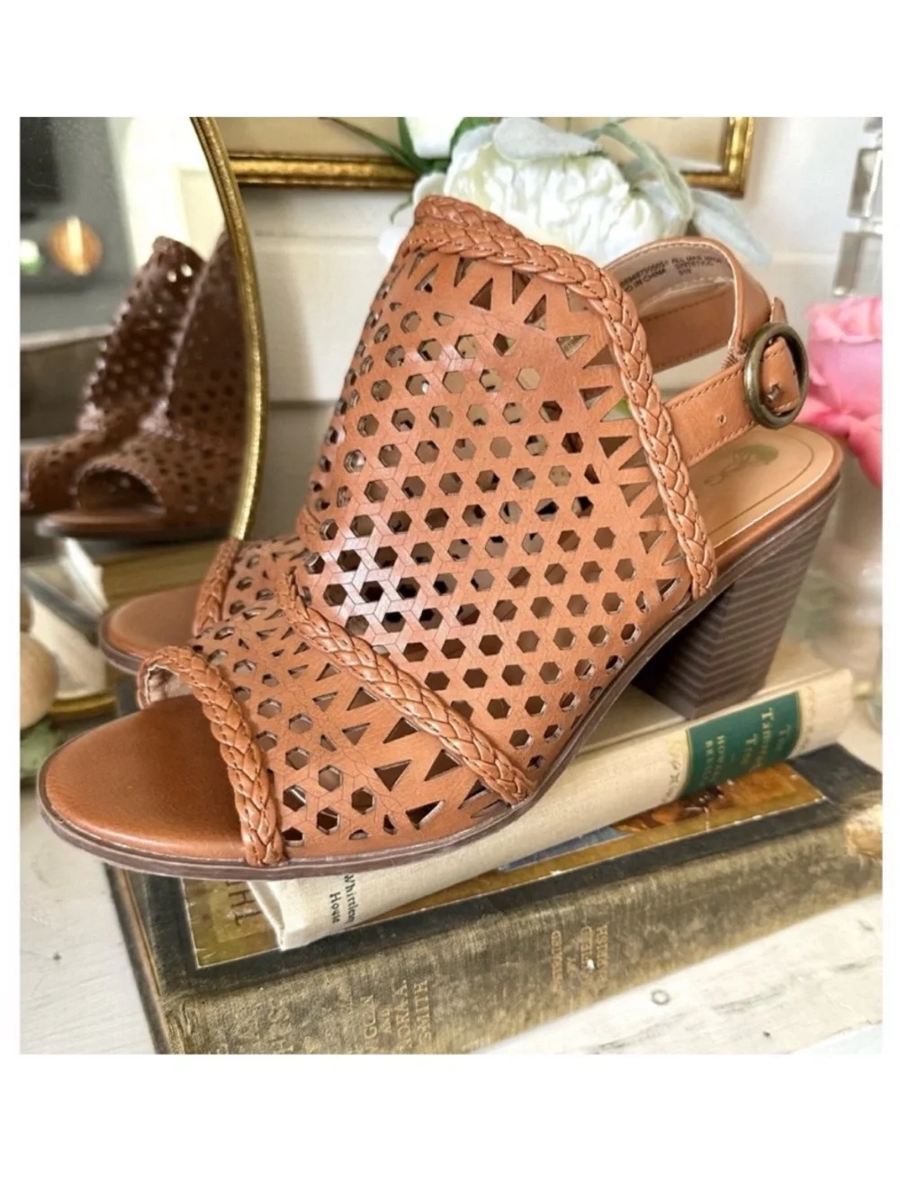 Big Buddha Womens Brown Perforated Vegan Leather Peep Toe Slingback Sandal